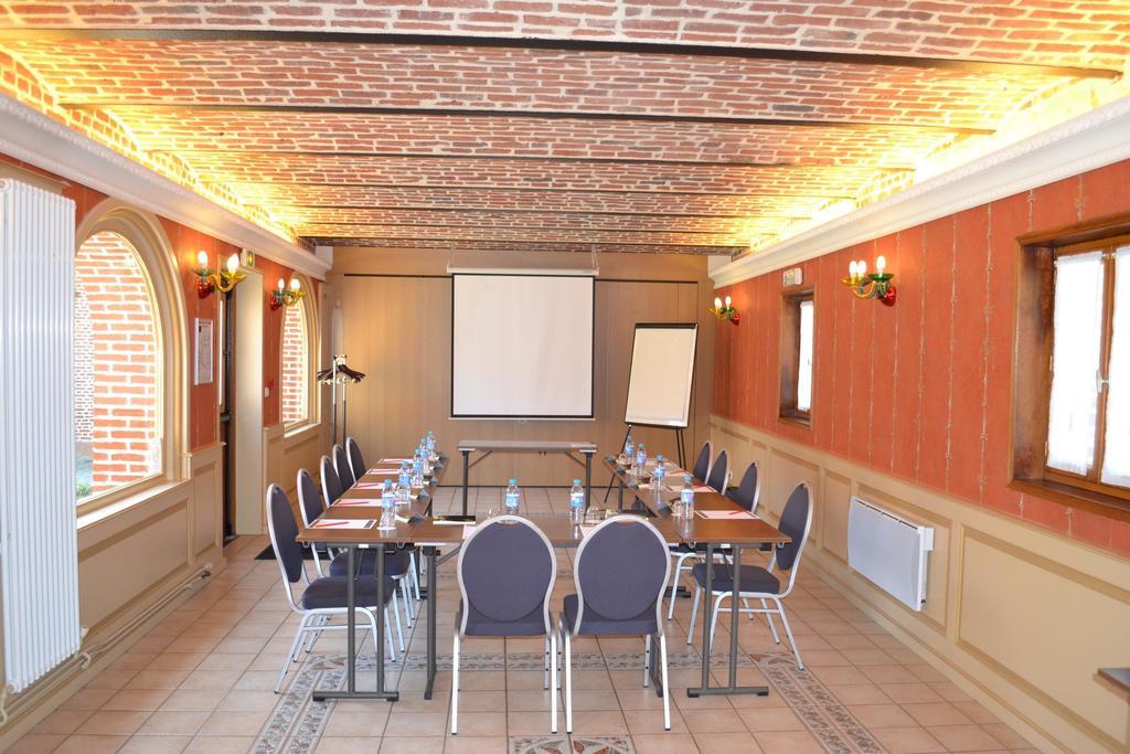 Le Domaine Des Cigognes Hotel Ennevelin Ngoại thất bức ảnh