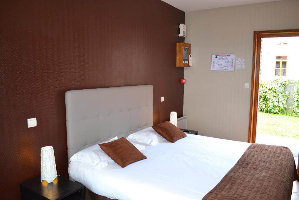 Le Domaine Des Cigognes Hotel Ennevelin Phòng bức ảnh