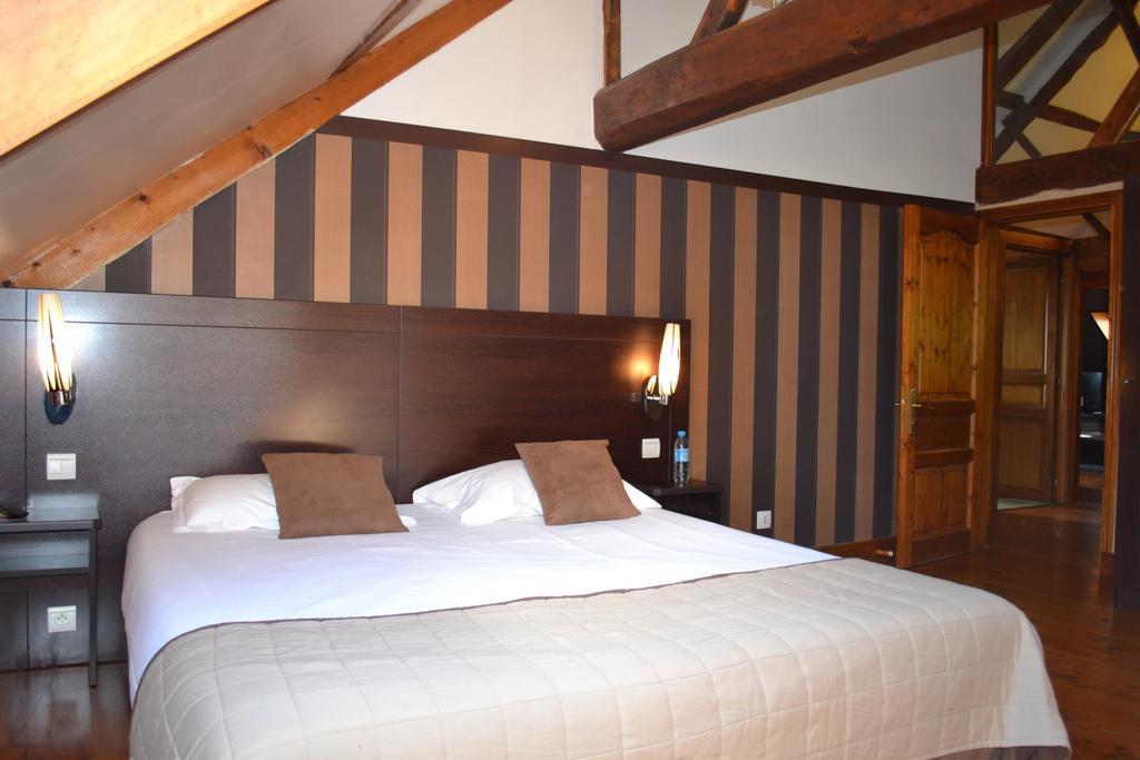 Le Domaine Des Cigognes Hotel Ennevelin Phòng bức ảnh