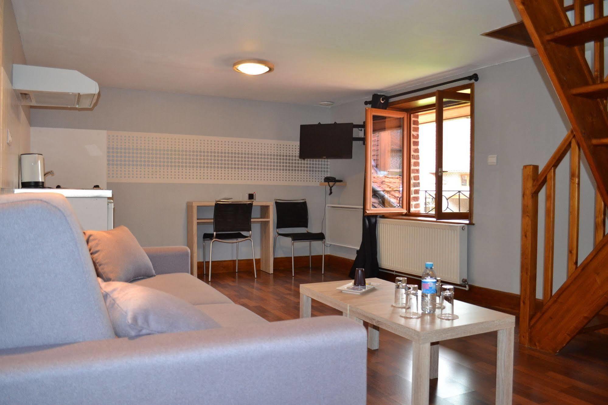 Le Domaine Des Cigognes Hotel Ennevelin Ngoại thất bức ảnh