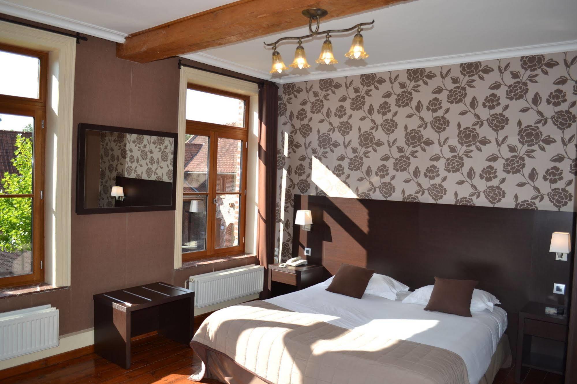 Le Domaine Des Cigognes Hotel Ennevelin Ngoại thất bức ảnh
